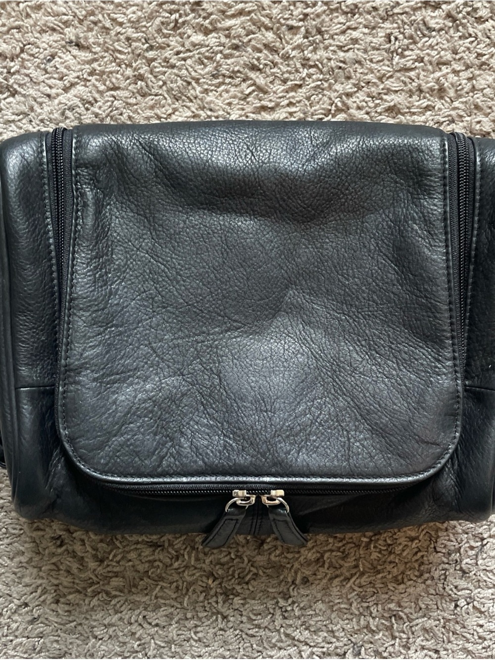 Levenger Black Pebbled Leather Hanging Toiletry Travel Bag Pouch Case Organizer